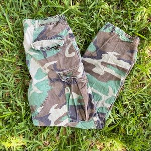 90s Camo High Waisted Pants 🌻